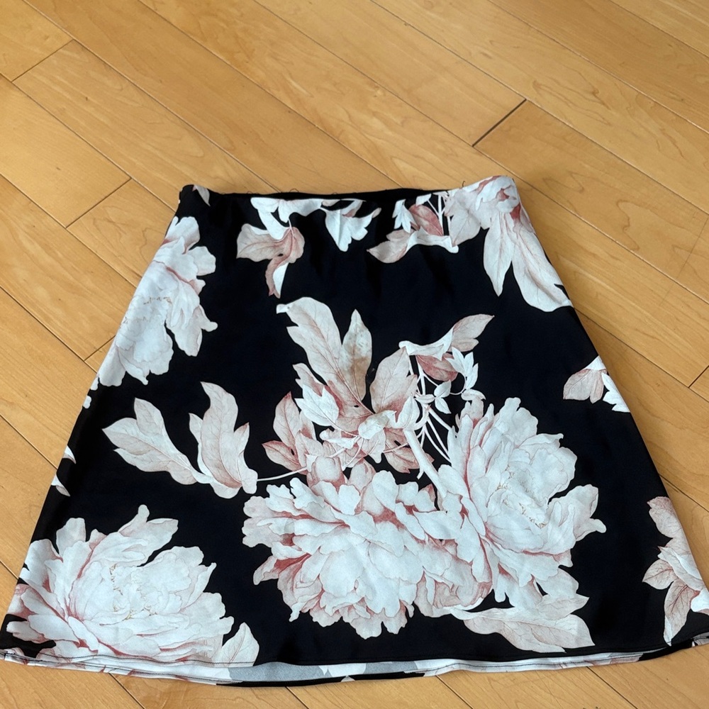Babaton Black Floral Mini Skirt